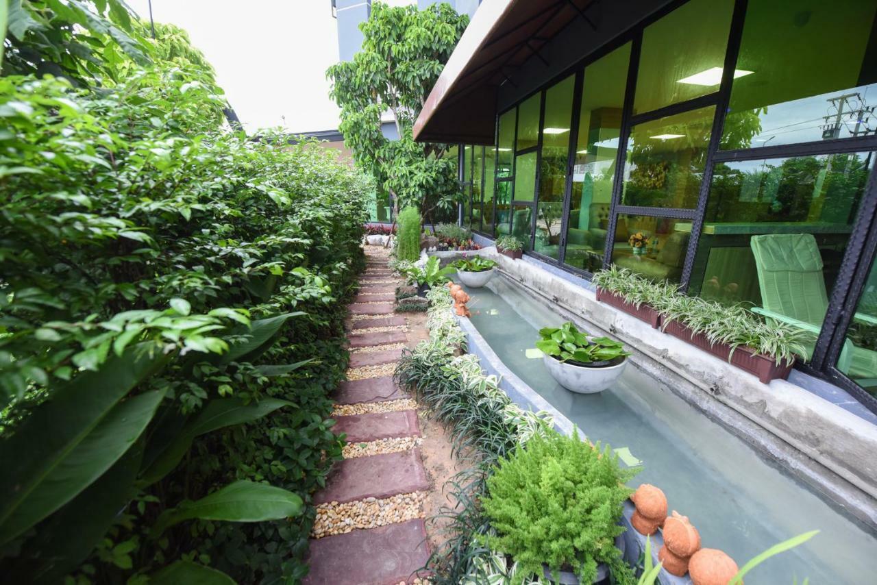 Wish Hotel Ubon Ubonratcsathani Kültér fotó