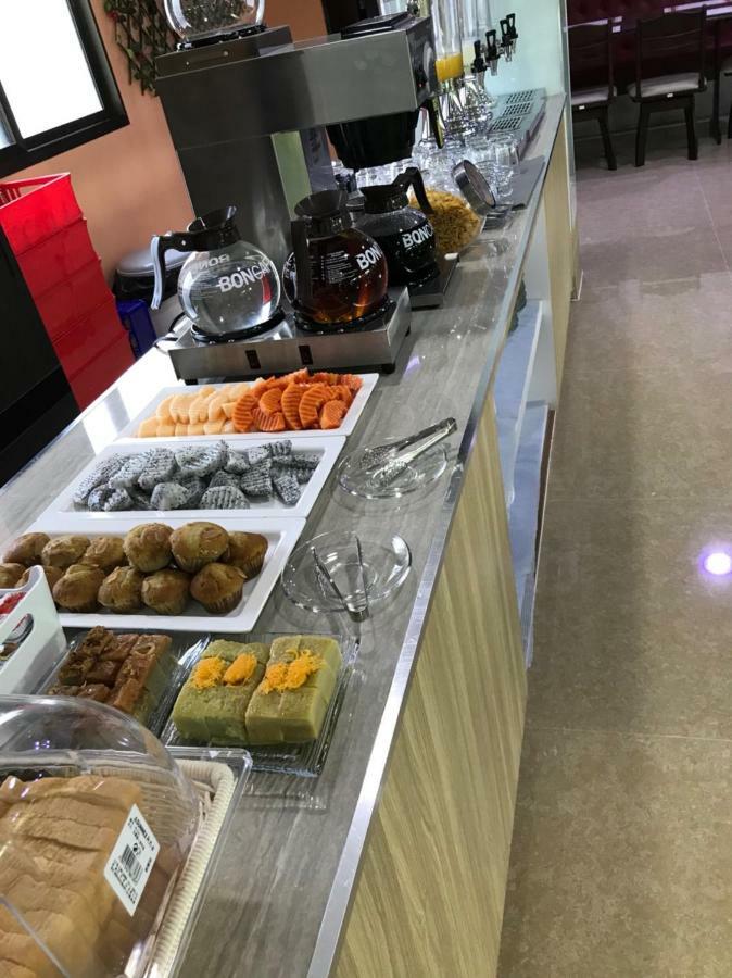 Wish Hotel Ubon Ubonratcsathani Kültér fotó